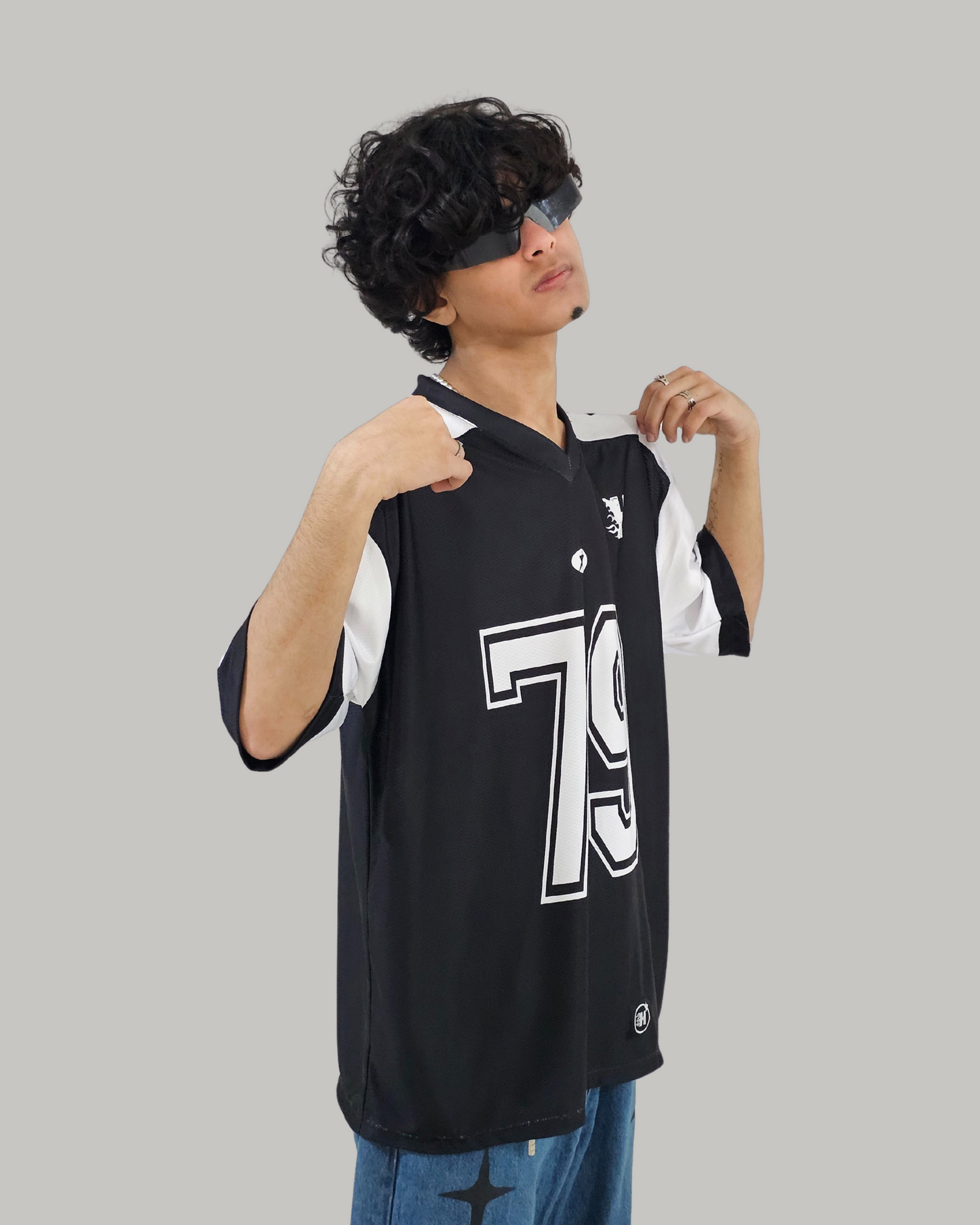 79 UNISEX BLACK & WHITE JERSEY