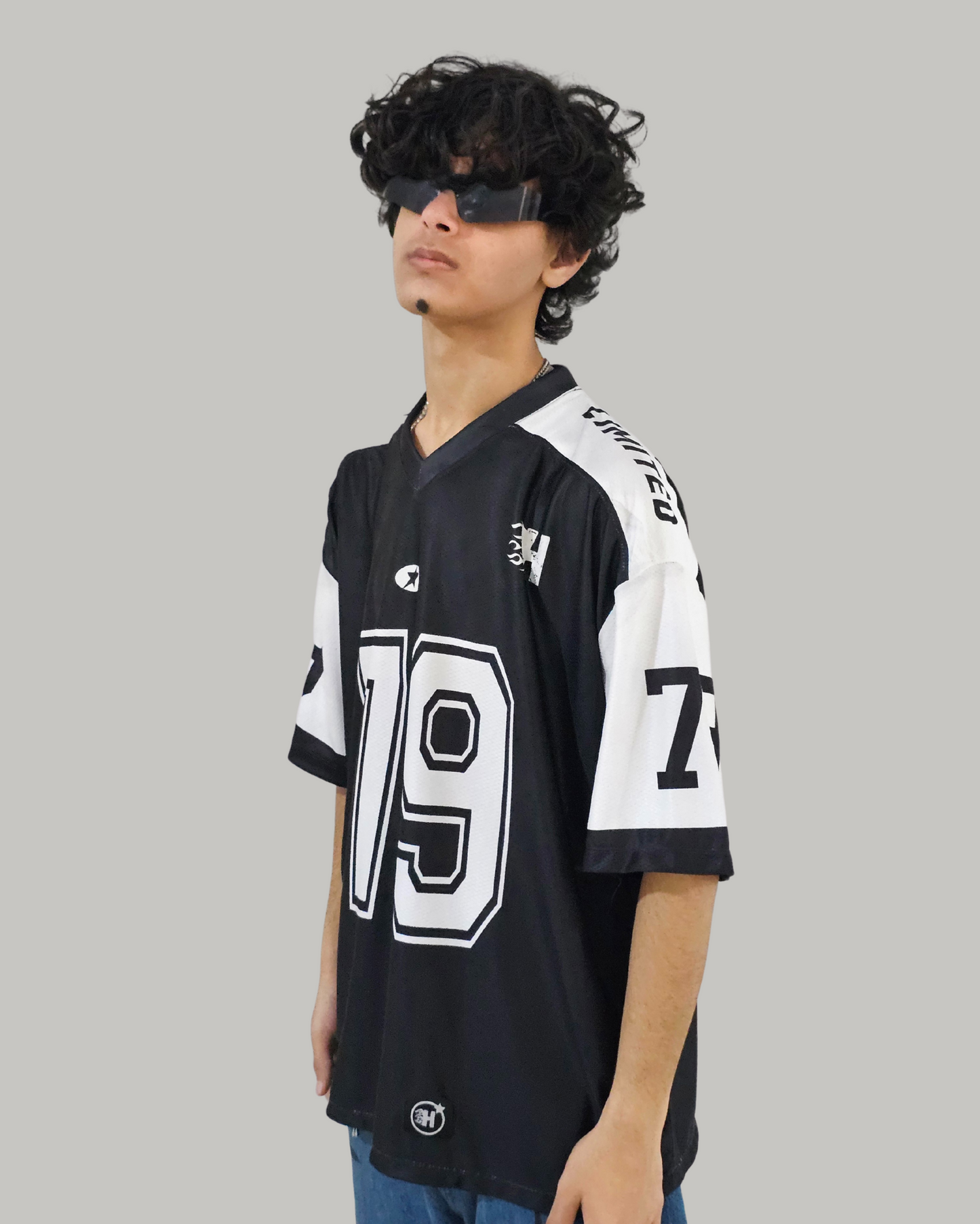 79 UNISEX BLACK & WHITE JERSEY