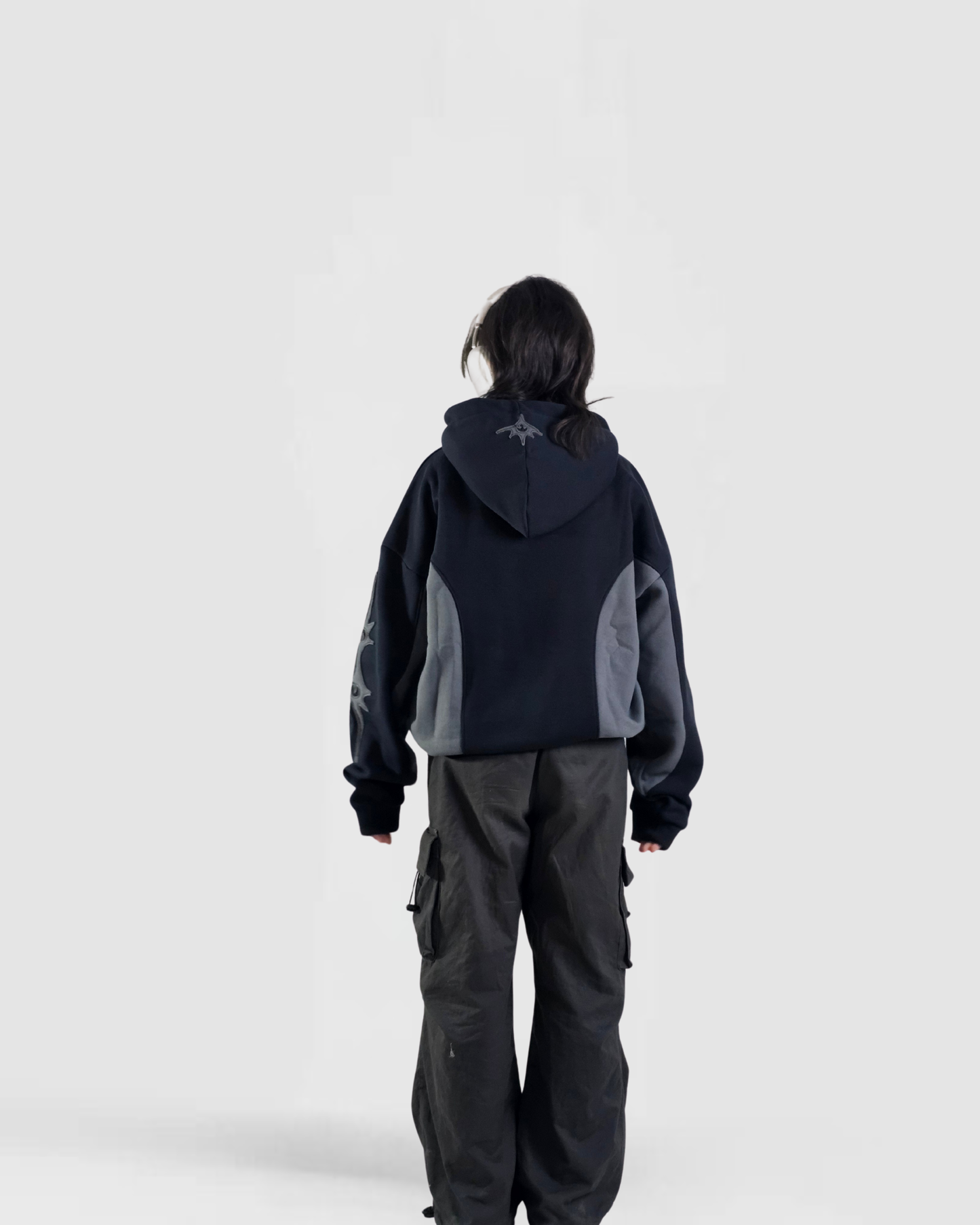 Spine Graphic Duo-Hood