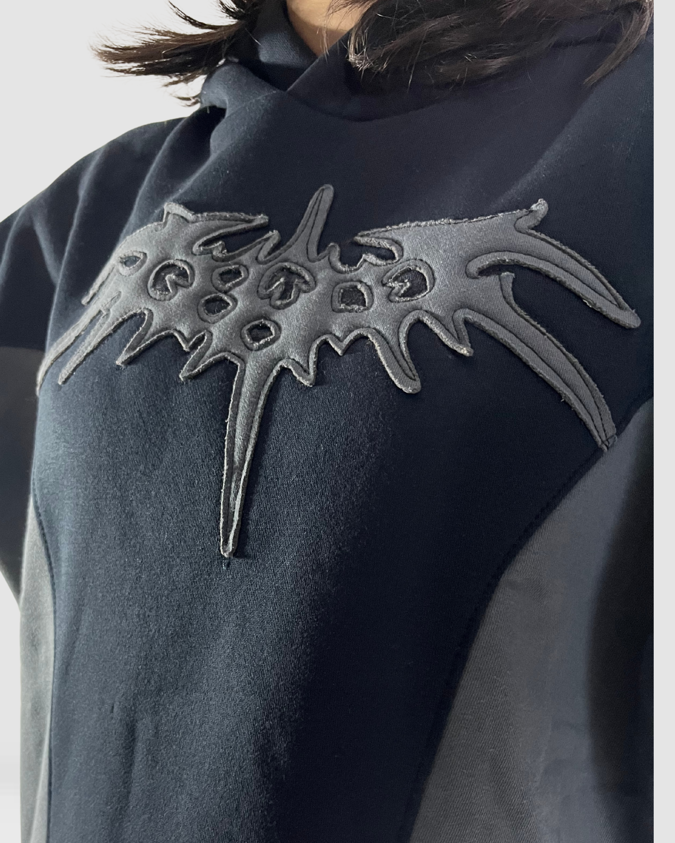 Spine Graphic Duo-Hood